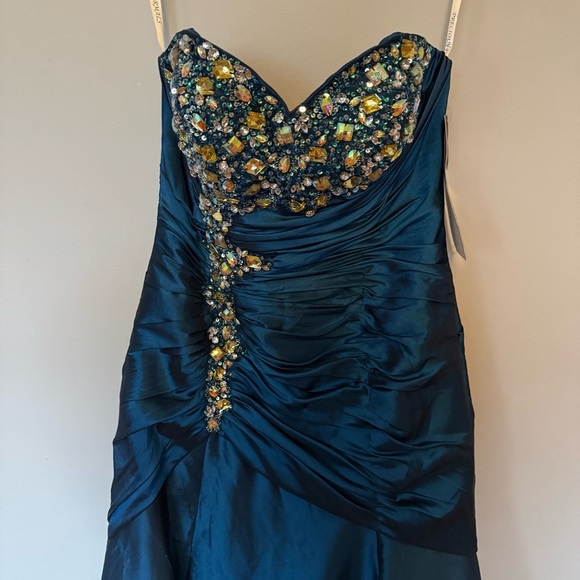 Y2K NWT Precious Formals Midnight Blue Beaded Strapless Gown Size 4 | Prom Dress - Picture 5 of 10